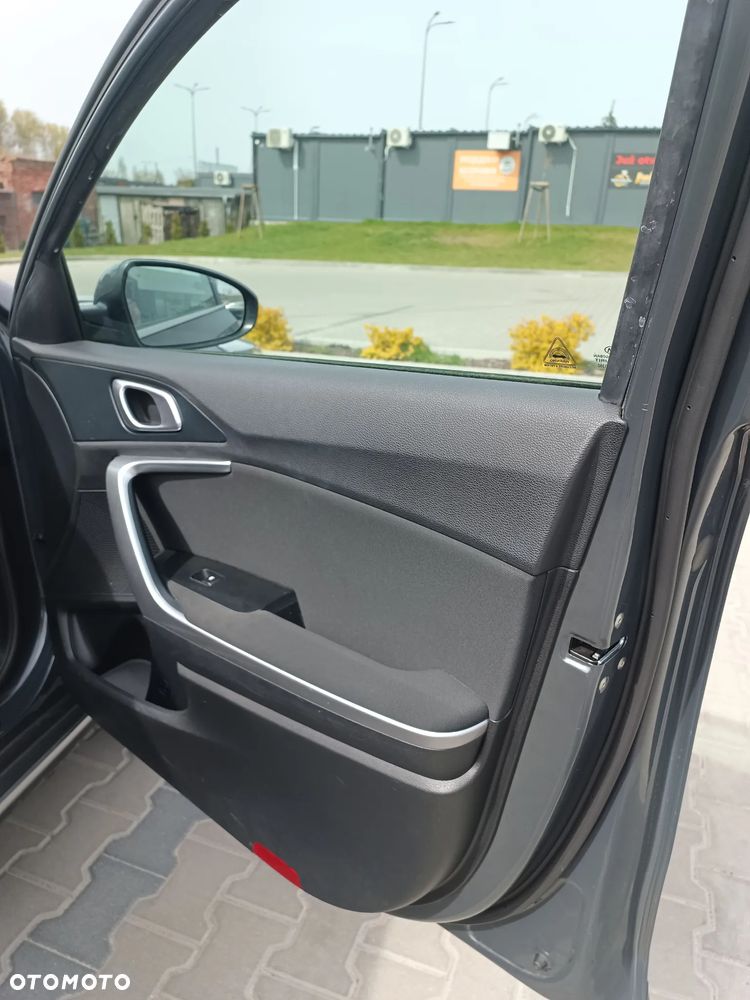 Kia XCeed - 12