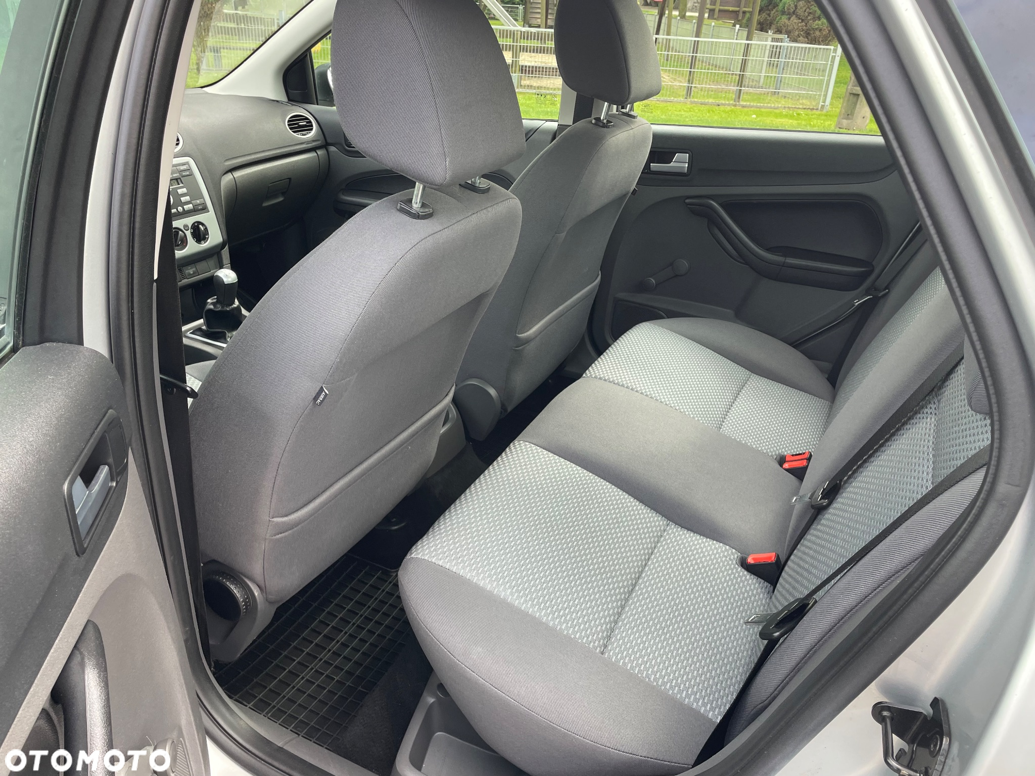 Ford Focus 1.4 Ambiente - 9