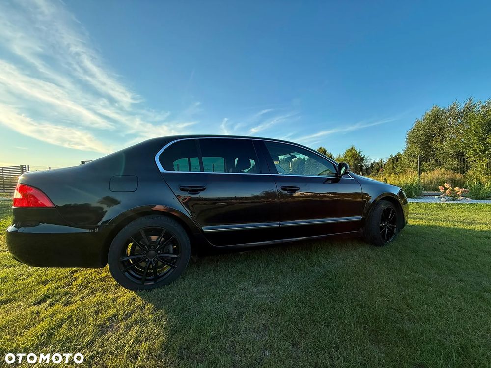 Skoda Superb 2.0 TDI DSG Elegance - 1