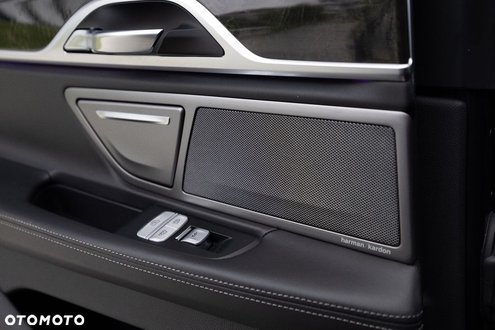 BMW Seria 7 730d xDrive - 30