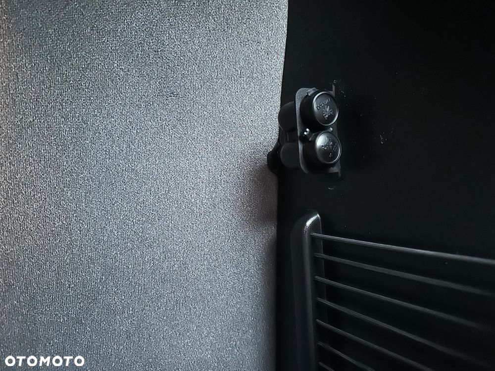 Mercedes-Benz SPRINTER - 28