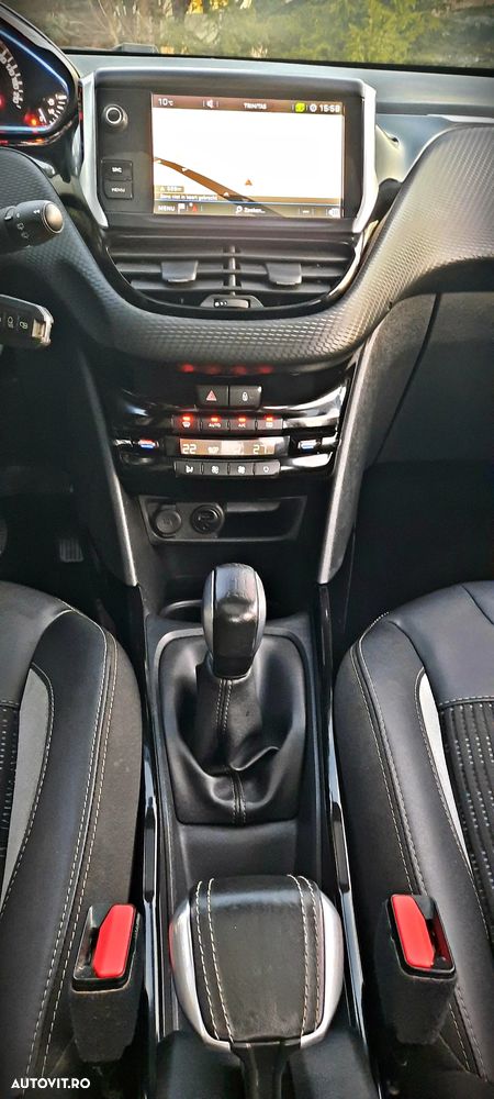 Peugeot 2008 PureTech 82 Allure - 29