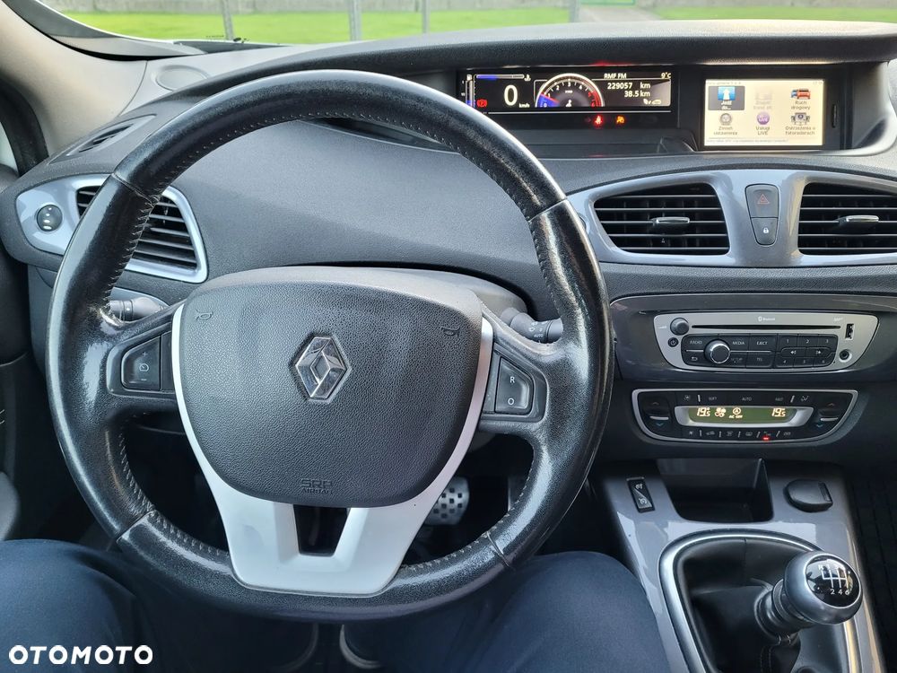 Renault Scenic Energy dCi 130 Euro 6 S&S Xmod Bose Edition - 10
