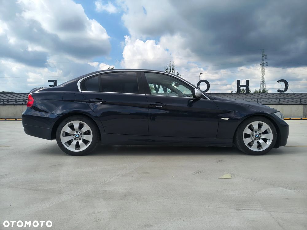 BMW Seria 3 330xi - 16