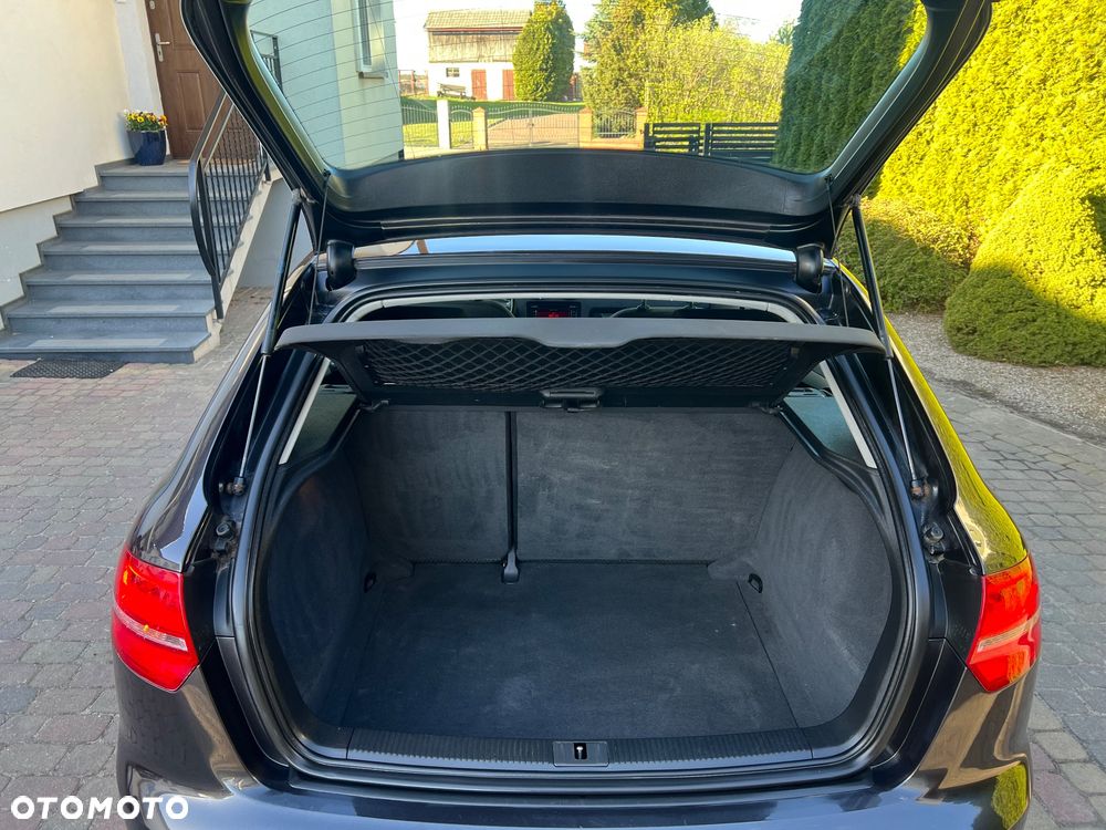 Audi A3 Sportback 1.6 TDI DPF S line Sportpaket - 17