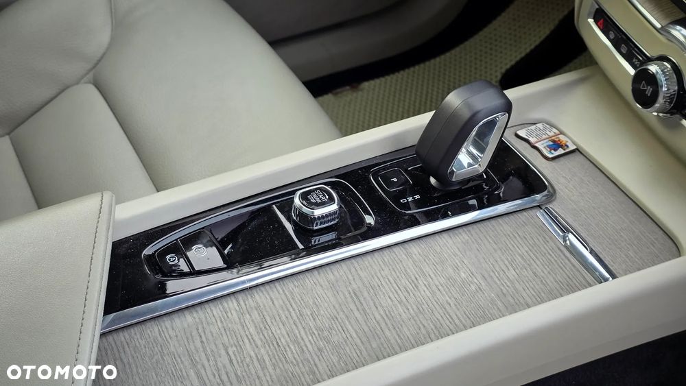 Volvo XC 60 B5 B AWD Geartronic Inscription - 28