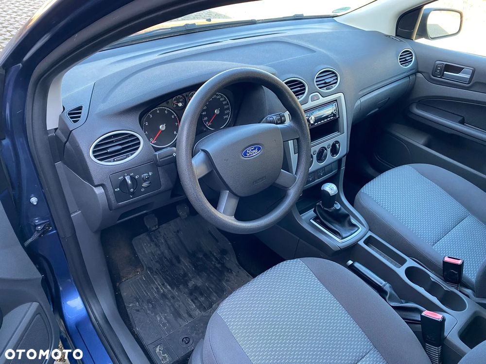 Ford Focus 1.4 16V Trend - 24
