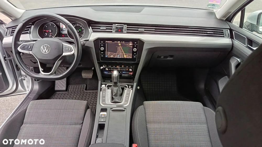 Volkswagen Passat 2.0 TDI SCR DSG - 5