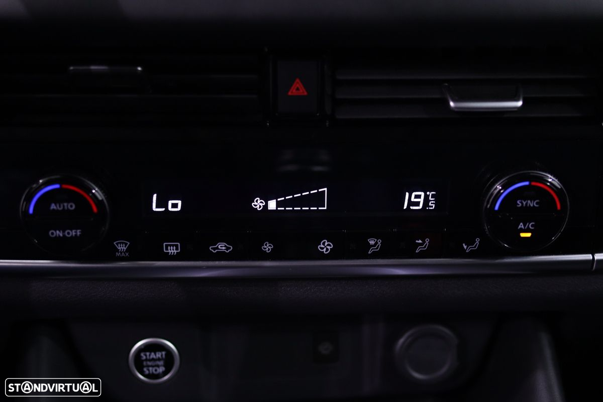 Nissan Qashqai 1.3 DIG-T N-Connecta - 24