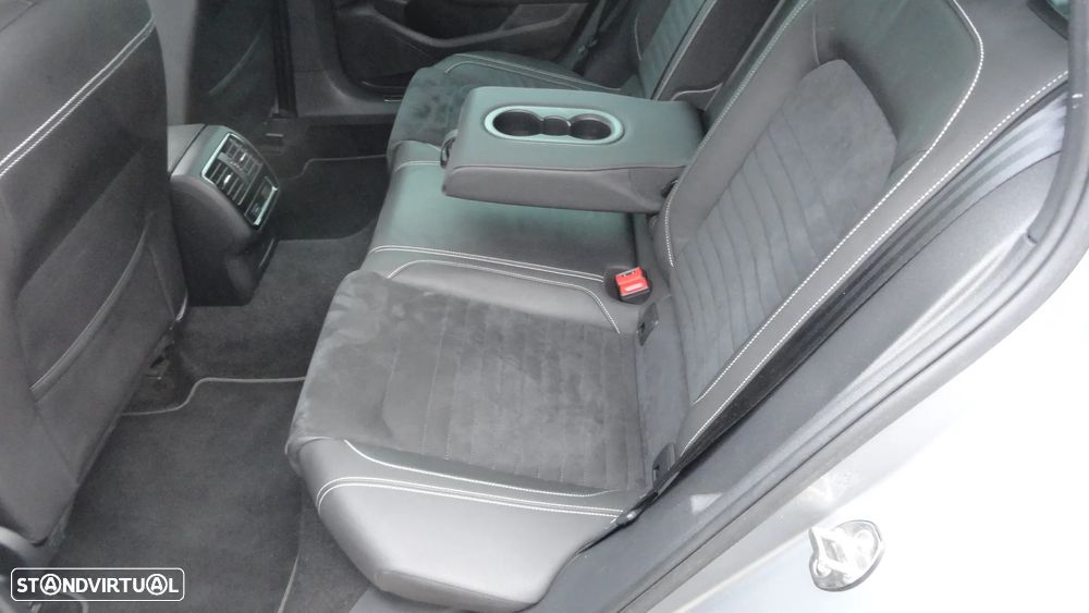 VW Passat Variant - 23