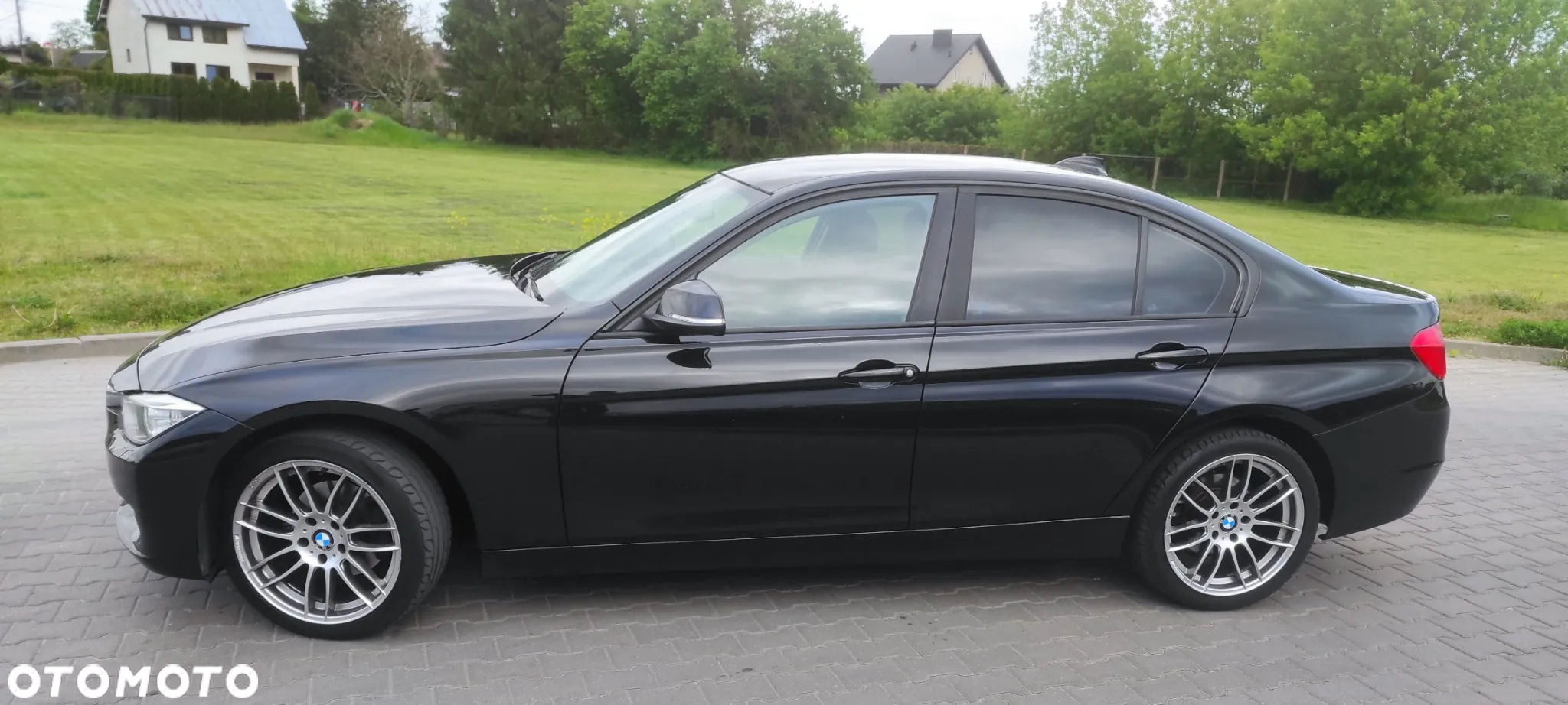 BMW Seria 3 318d - 15