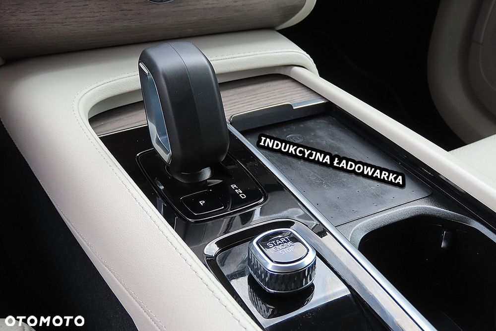 Volvo XC 90 B5 D AWD Ultimate Dark - 29