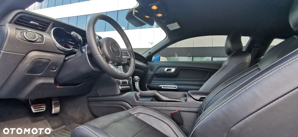 Ford Mustang - 17