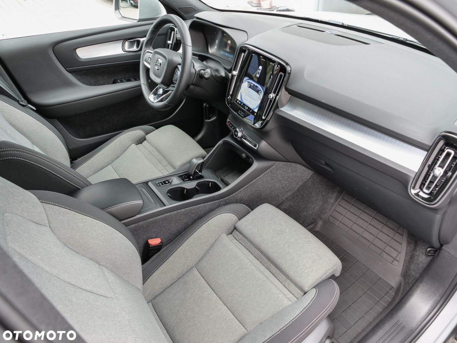 Volvo XC 40 - 30