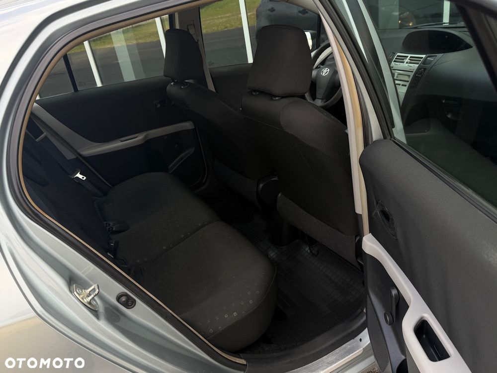 Toyota Yaris 1.3 Luna A/C - 6