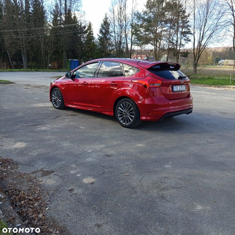 Ford Focus 1.5 EcoBoost ST-Line - 15
