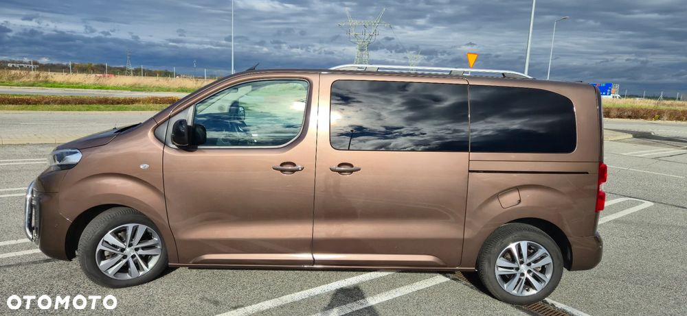 Peugeot Traveller L2 2.0 EAT8 Business VIP - 3