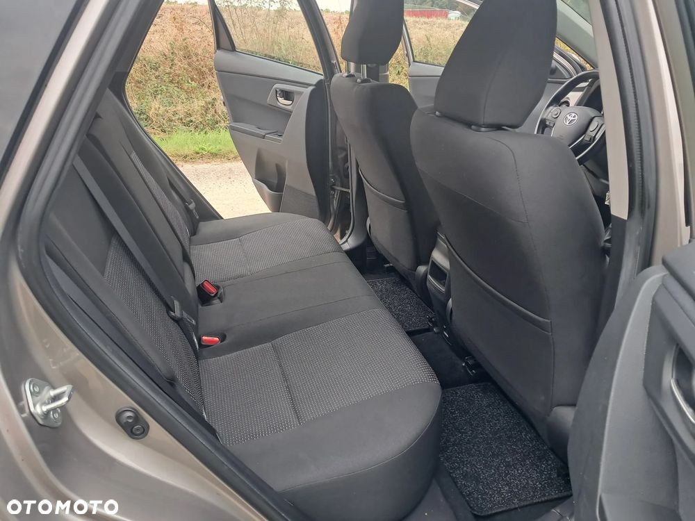 Toyota Auris 1.4 D-4D Active - 9