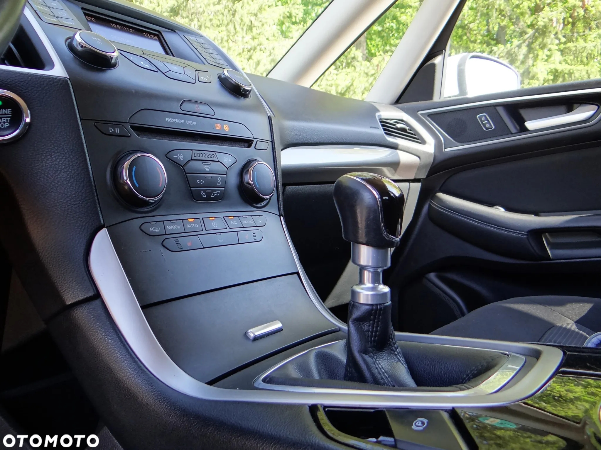 Ford Galaxy - 11