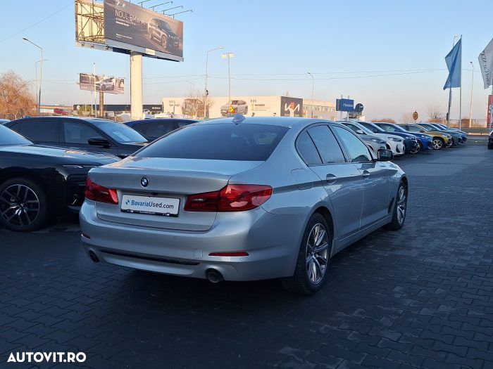 BMW Seria 5 520i Aut. Sport Line - 4