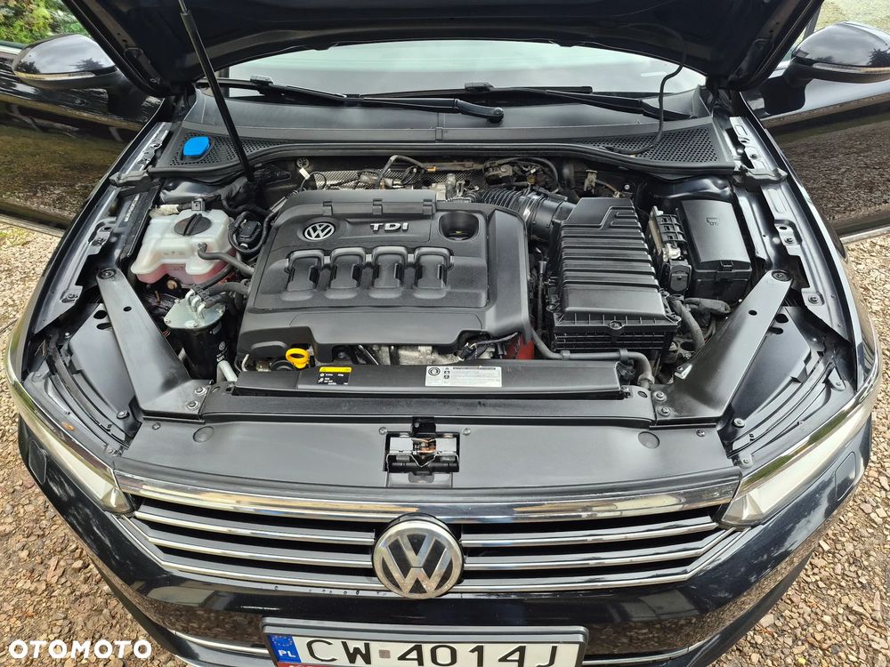 Volkswagen Passat 2.0 TDI SCR (BlueMotion Tech) 4Motion D Highline - 30