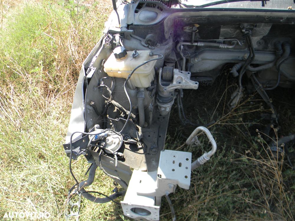 Dezmembrari  Peugeot 407  2004  > 0000 2.0 HDi Motorina - 9