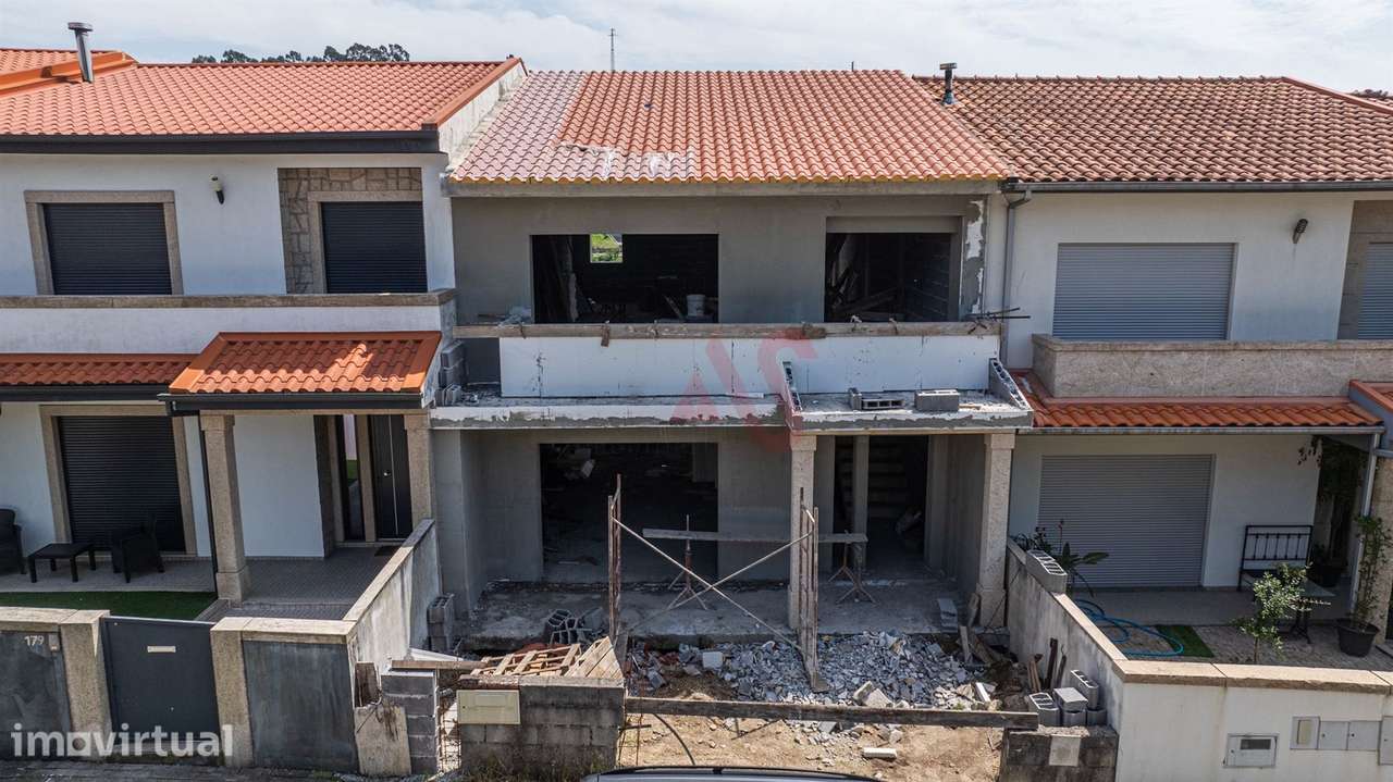 Moradia T3 em Construção em Arões (S. Romão), Fafe - Grande imagem: 5/23