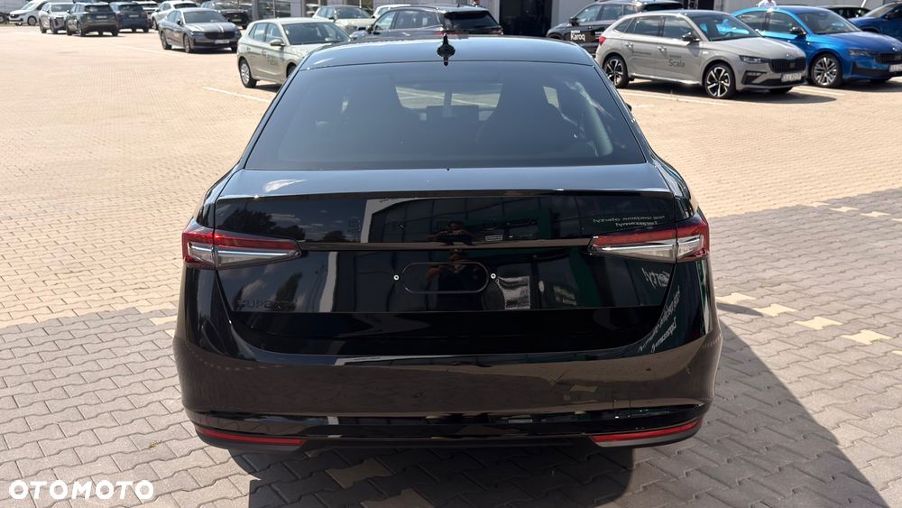 Skoda Superb 2.0 TSI Sportline DSG - 5