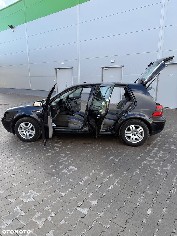 Volkswagen Golf 1.6 Highline - 18