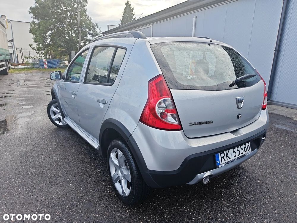 Dacia Sandero Stepway2 1.6 - 7