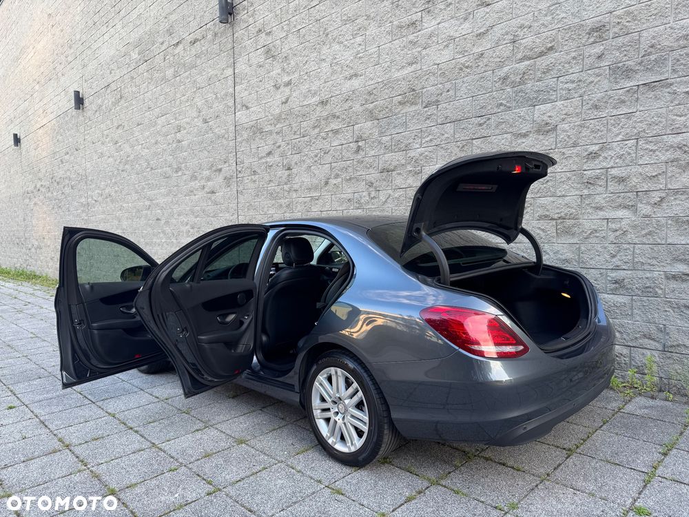 Mercedes-Benz Klasa C 200 7G-TRONIC Exclusive - 22