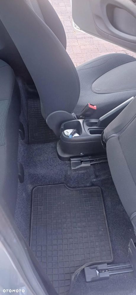 Nissan Micra - 15