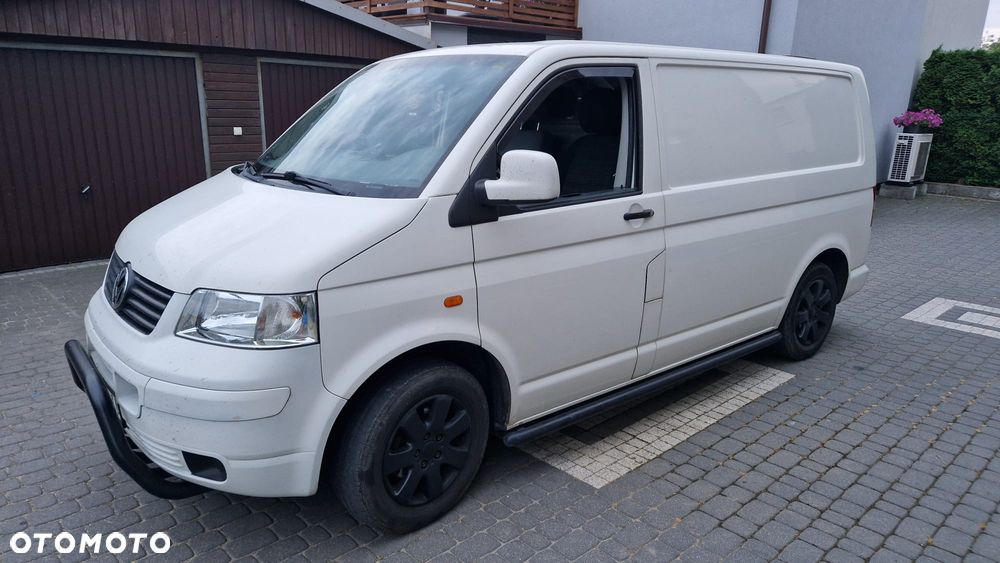 Volkswagen Transporter - 1