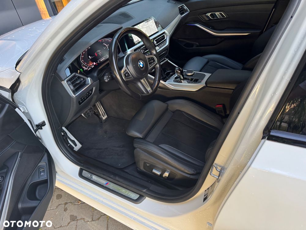 BMW Seria 3 318i M Sport sport - 18