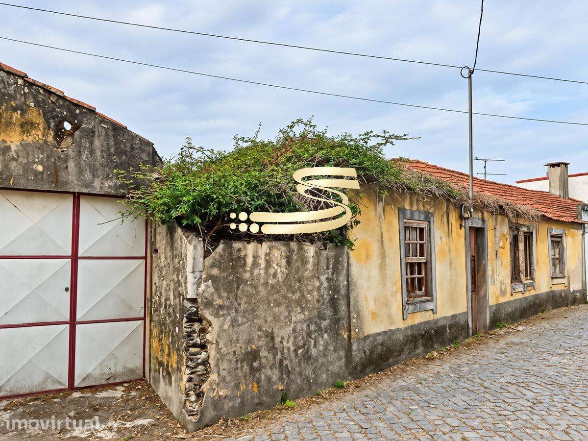 Moradia Térrea Para Restauração em Esmoriz - Grande imagem: 5/6