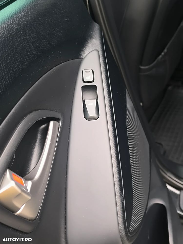 Hyundai ix35 2.0 CRDI 4WD Comfort - 13