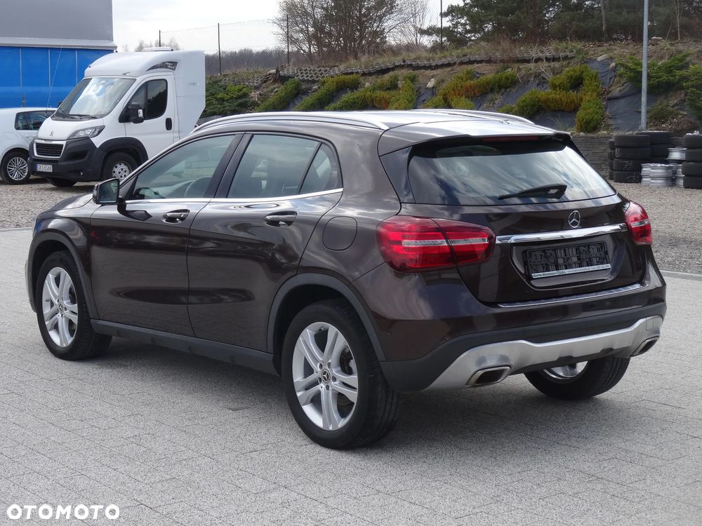 Mercedes-Benz GLA 200 d 4Matic 7G-DCT UrbanStyle Edition - 7