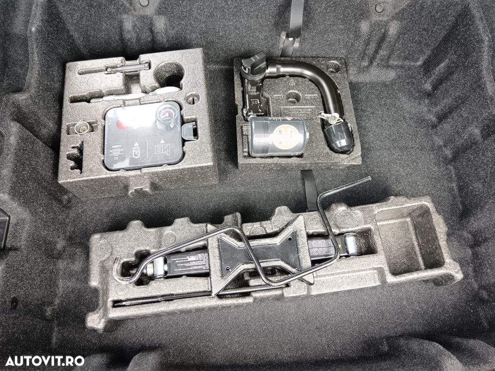 BMW Seria 2 218d Aut. - 14