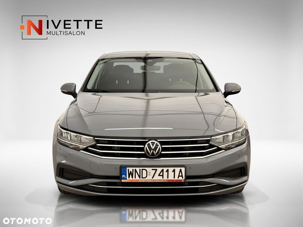 Volkswagen Passat - 9