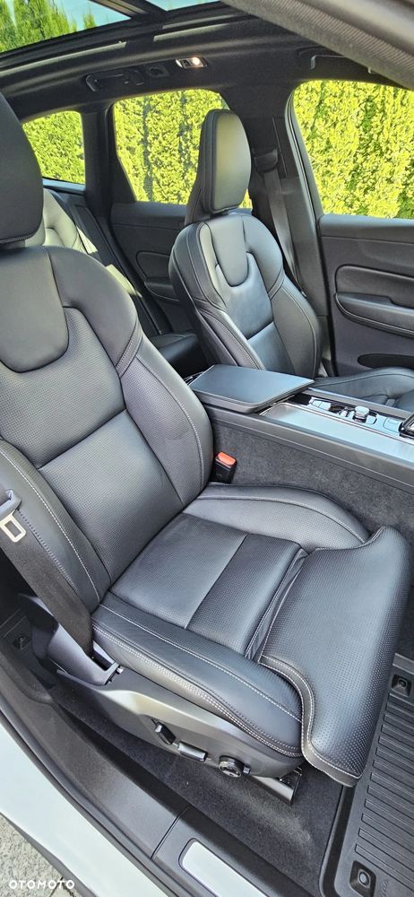 Volvo XC 60 B4 B R-Design - 36