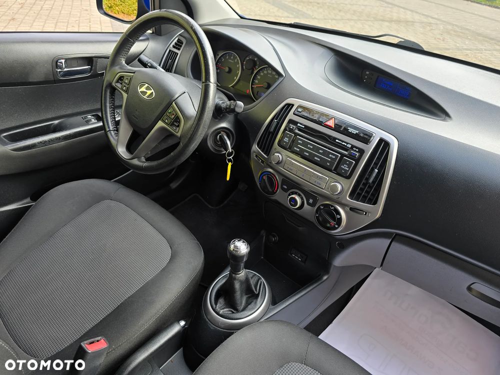 Hyundai i20 - 25