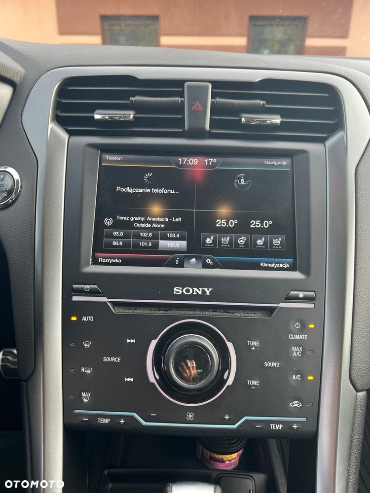 Ford Mondeo 2.0 EcoBoost Titanium - 24