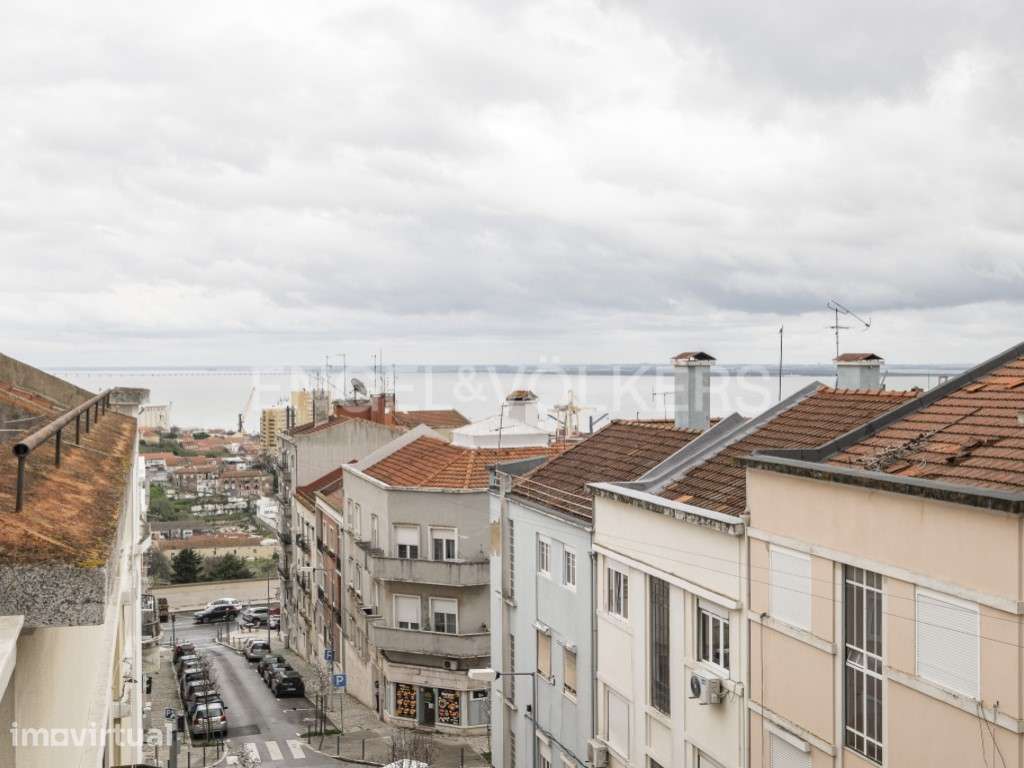 T4 luminoso com varanda na Penha de França - Grande imagem: 2/30