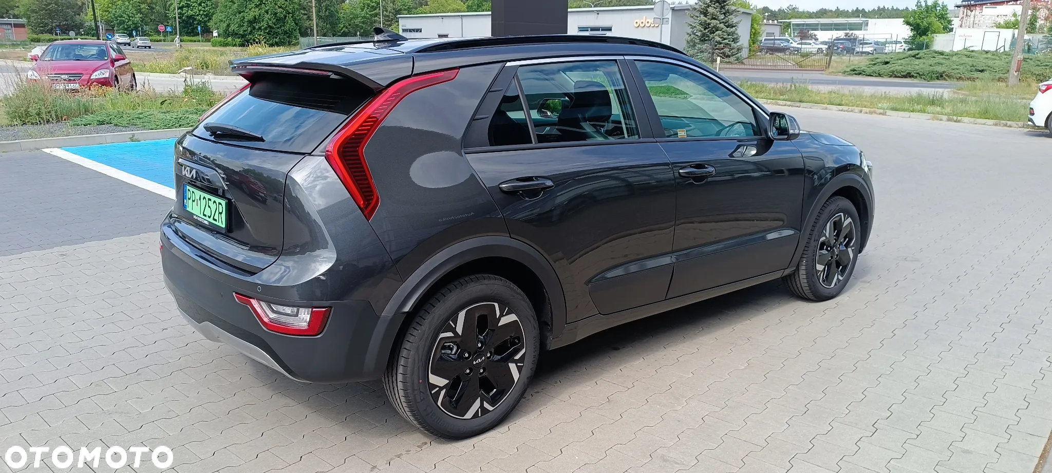 Kia Niro e-Niro 64kWh M - 3