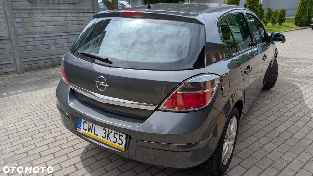 Opel Astra 1.4 - 8