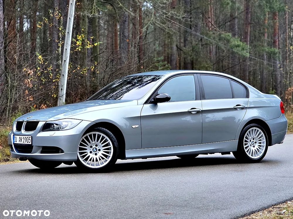 BMW Seria 3 320i - 4