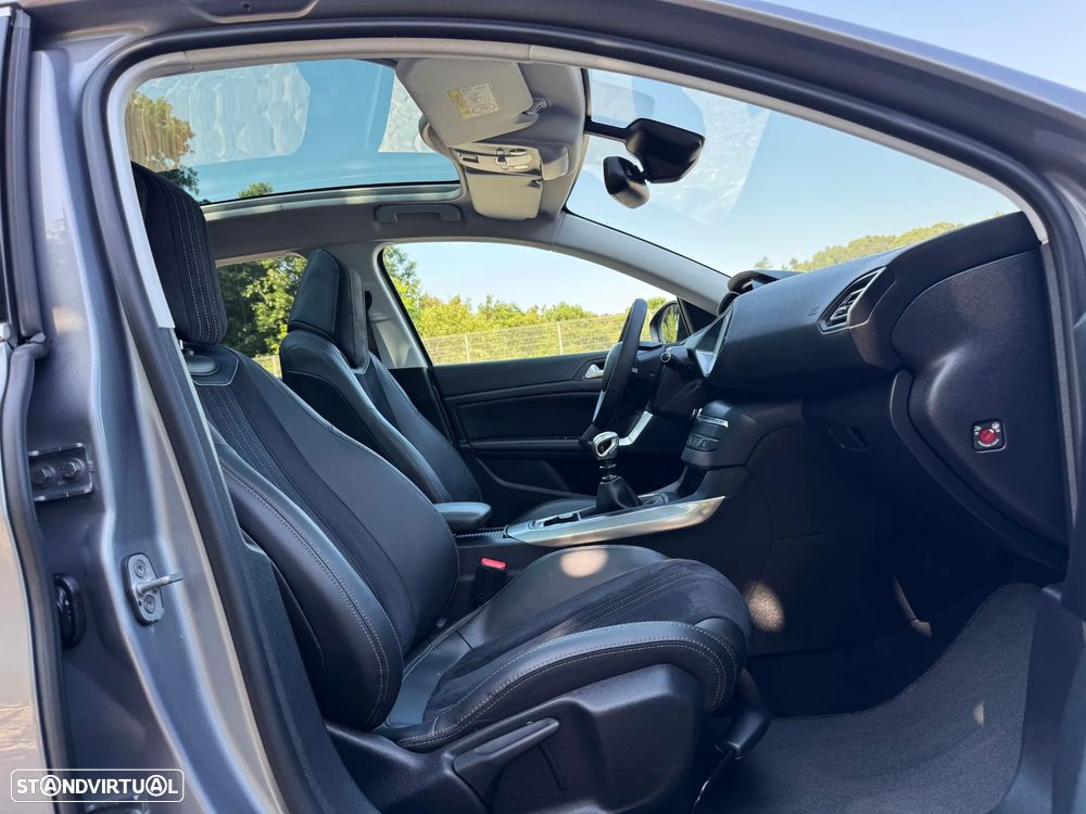 Peugeot 308 1.2 PureTech Allure Full LED - 36