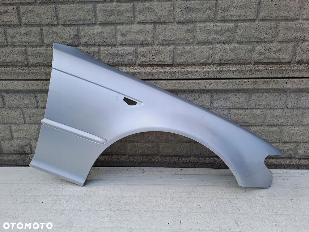 Błotnik Prawy Przedni Bmw 3 E46 Lift Coupe Cabrio - 1