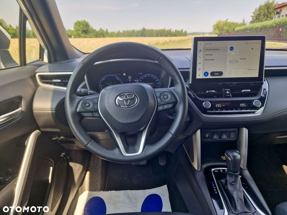 Toyota Corolla Cross - 16