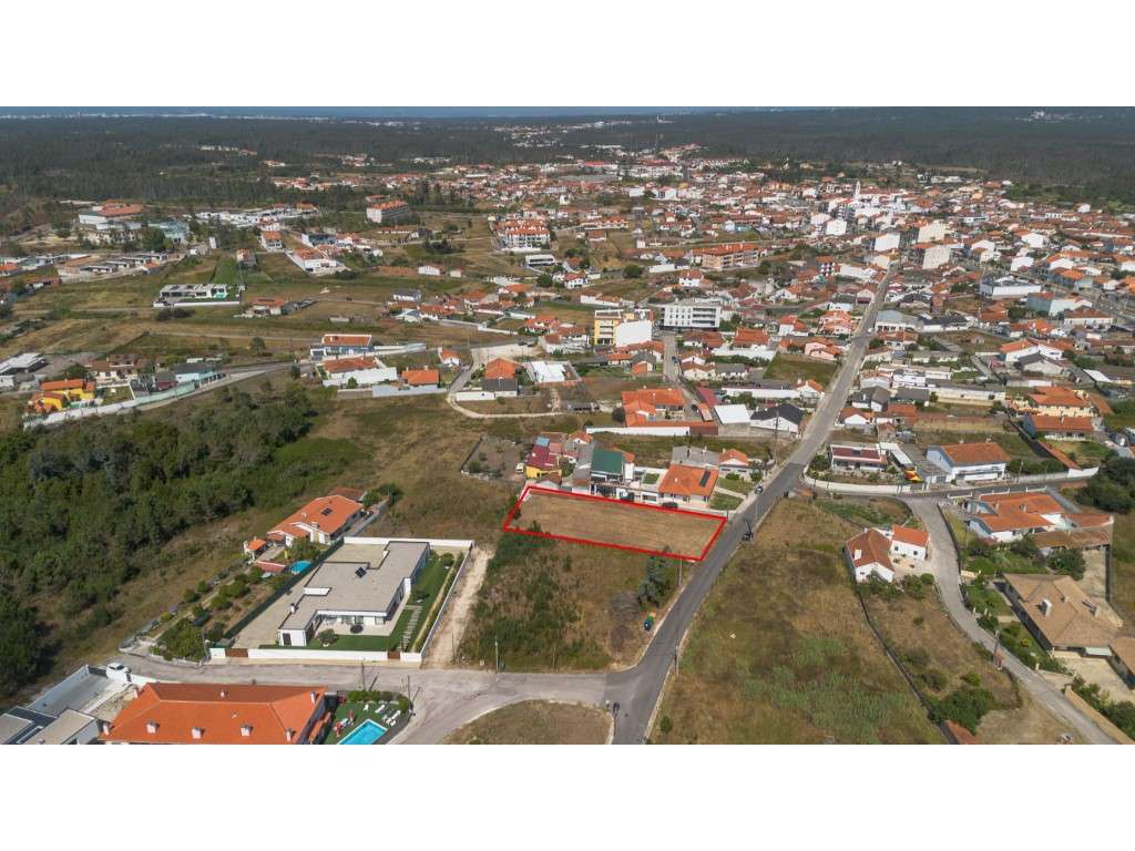 Terreno urbano com 1.200 m² em Pataias, numa excelente localização - Grande imagem: 3/14